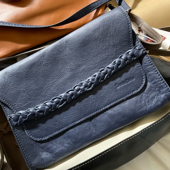 Crossbody purse by Brave Soles - Picture 3 of 3